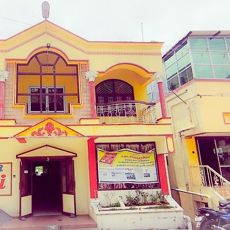 Hotel Ruchi Йеркод Экстерьер фото